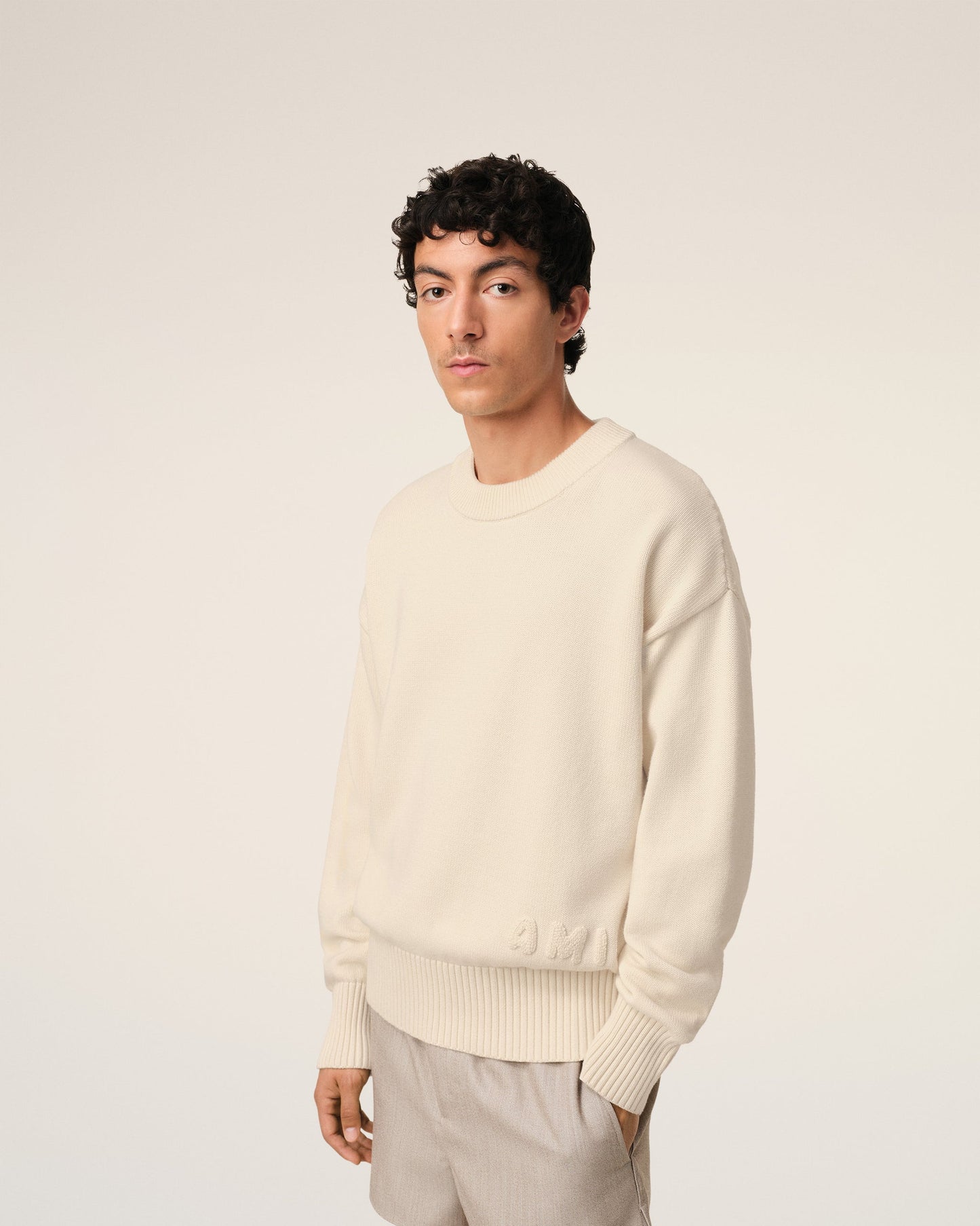 BEIGE COTTON AMI EMBROIDERED CREWNECK SWEATER