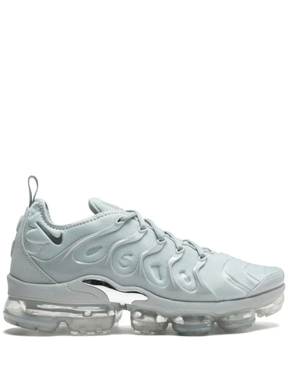 Nike air vapormax plus sneakers