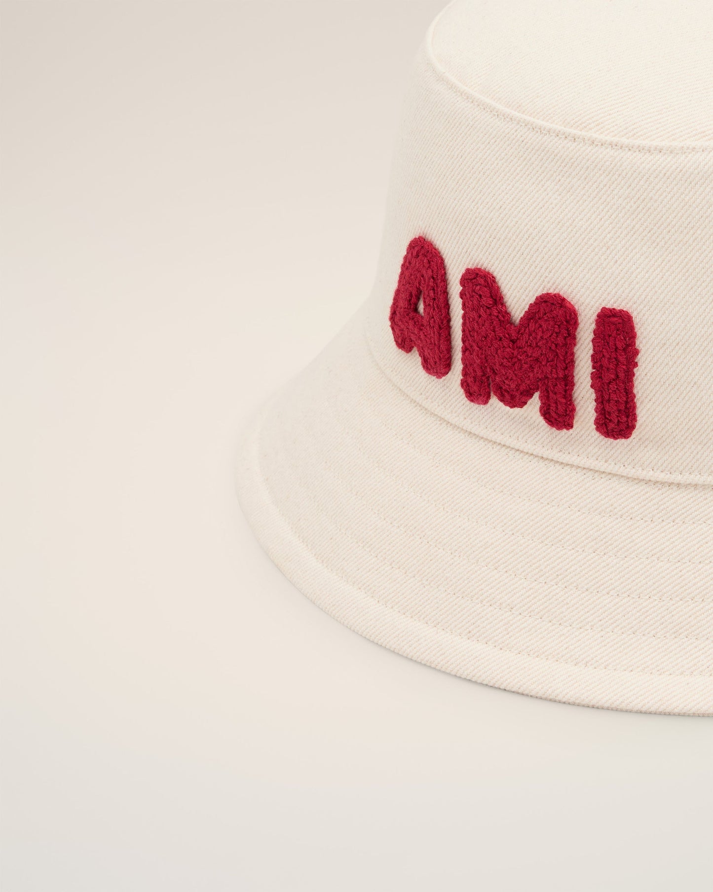 BEIGE COTTON AMI PARIS PATCH BUCKET HAT