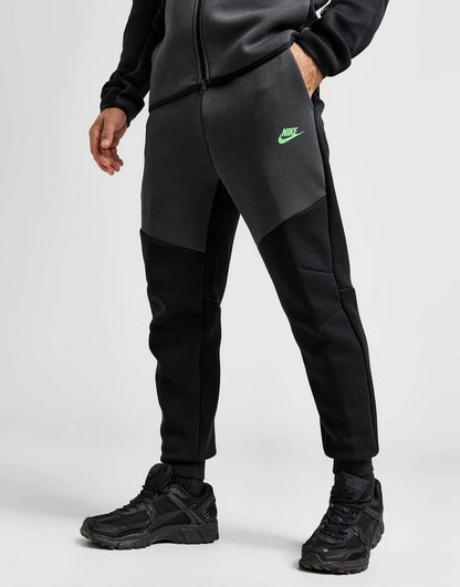 Nike Tech Fleece Joggers