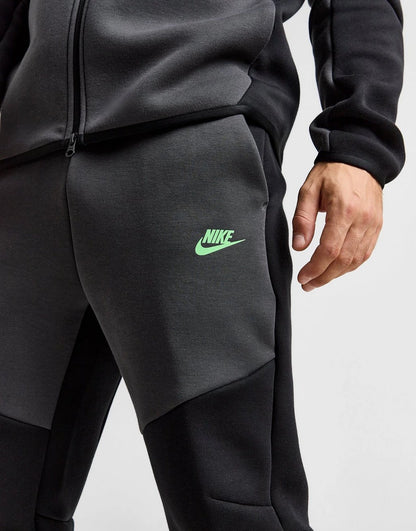 Nike Tech Fleece Full Zip Hoodie